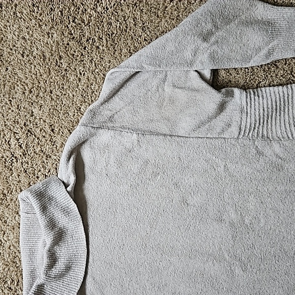 Tahari cream turtleneck sweater, size M - Picture 2 of 6